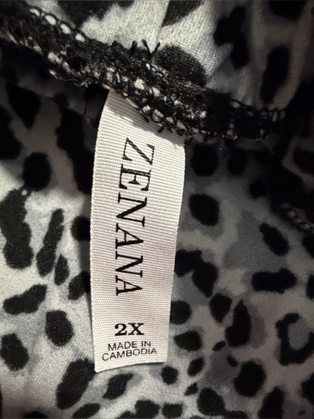 Zenana Outfitters Black and White Leopard Print Lounge Set - Picture 5 of 6